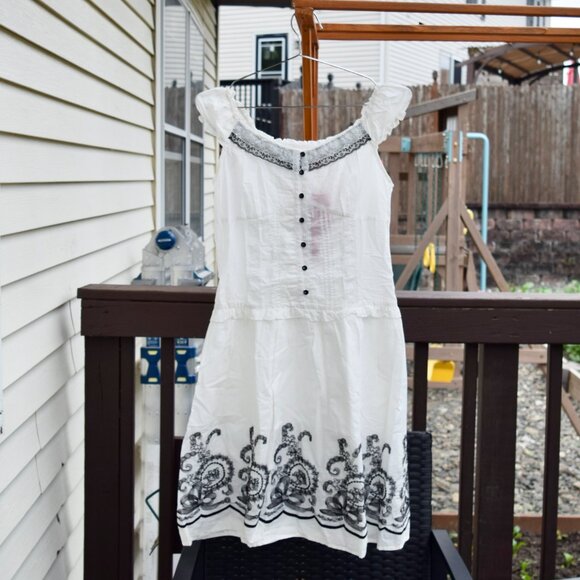 White Black Embroidered Babydoll Sweet Cotton Mini Dress - a. YiLian 阿依蓮 Lolita - Picture 1 of 6